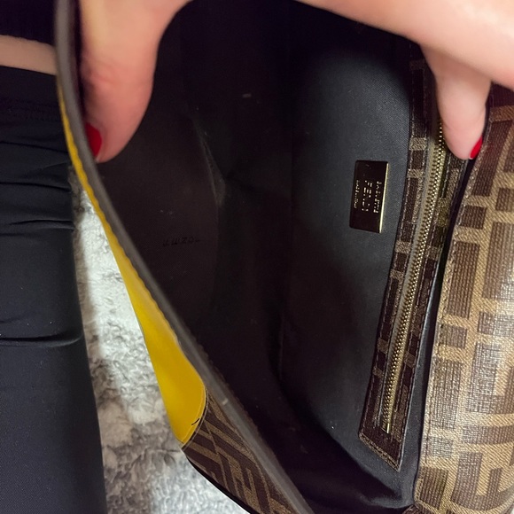 Fendi Girls FF Baguette with Strap - Picture 9 of 11